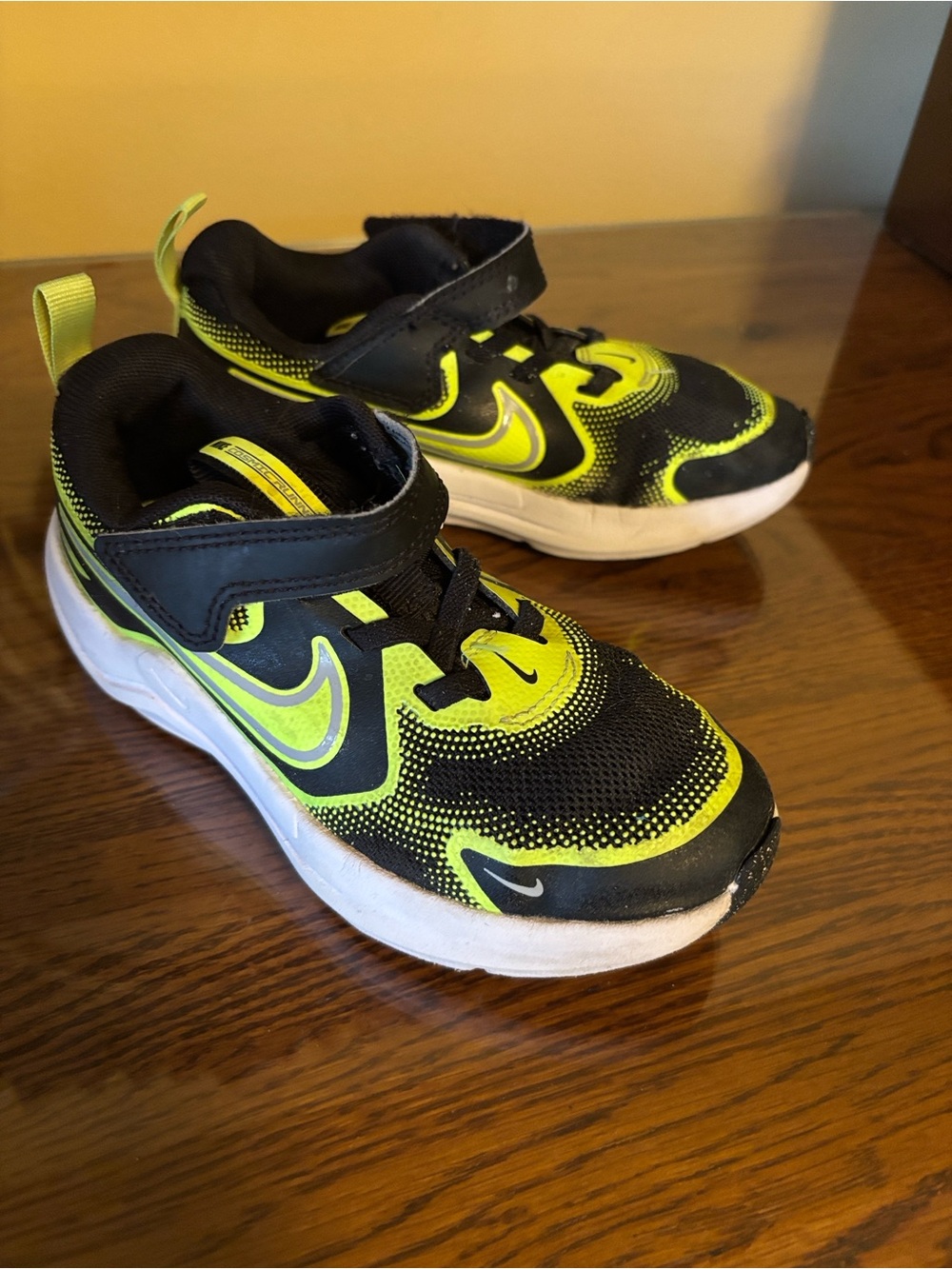 Nike Kids Black and Neon Green Hook-and-Loop Sneakers